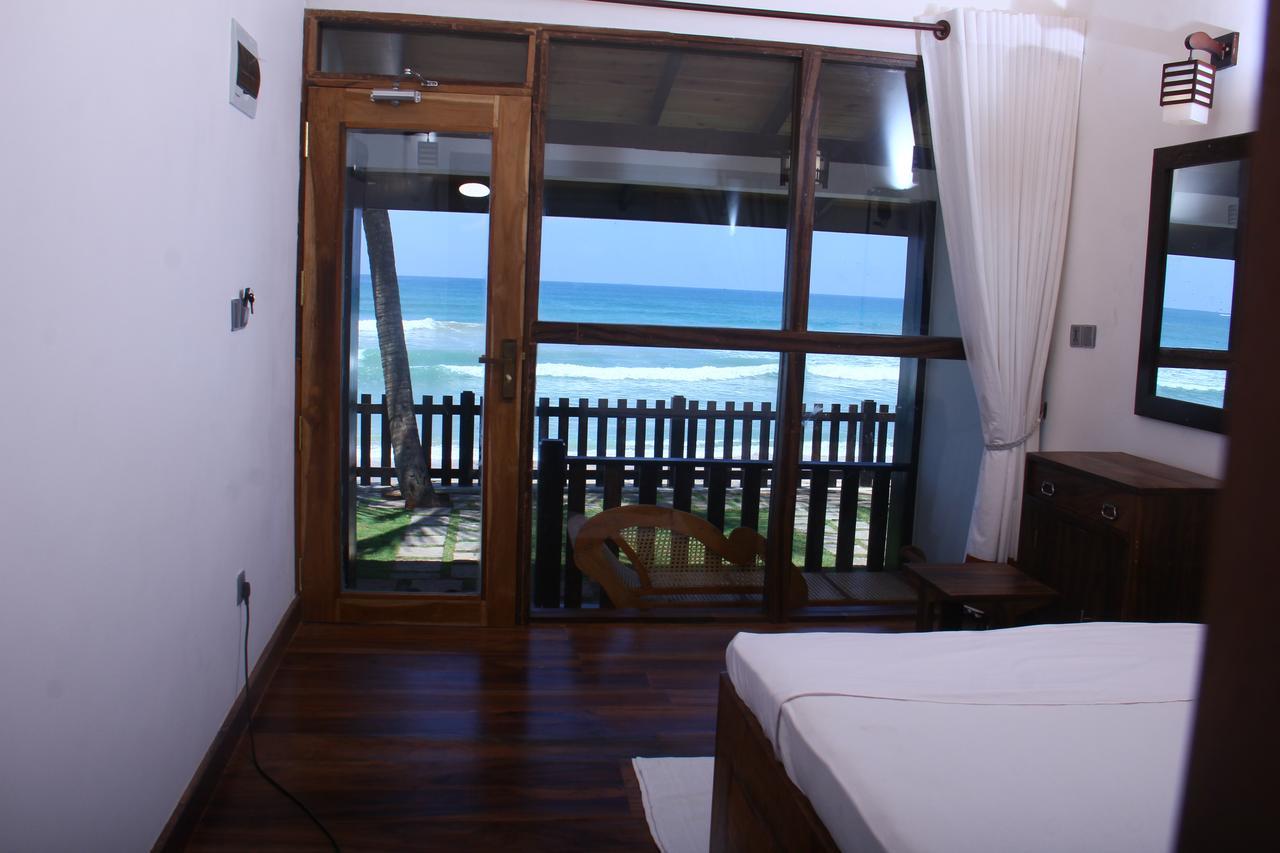 Love Birds Beach Hotel Matara Dış mekan fotoğraf
